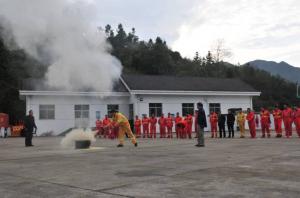 “2017年日常养护项目安全专题培训”在金丽温项目部开讲